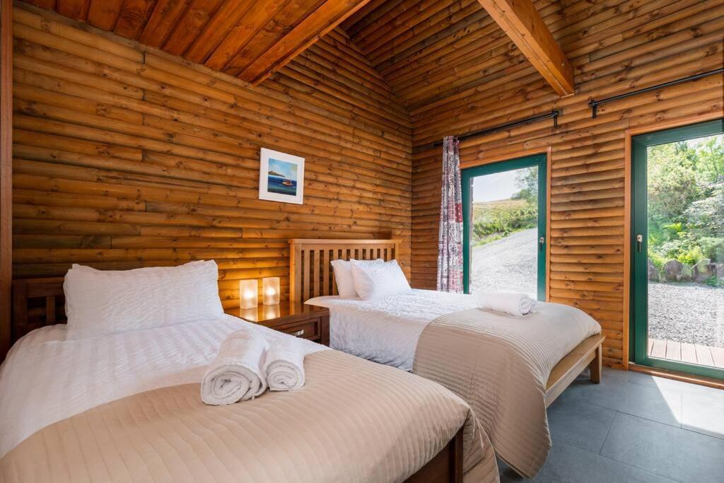 Heather Lodge With Sea And Mountain Views Leenaun Kültér fotó
