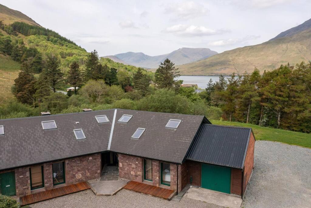 Heather Lodge With Sea And Mountain Views Leenaun Kültér fotó